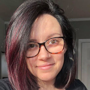 Meet your Posher, Debbi